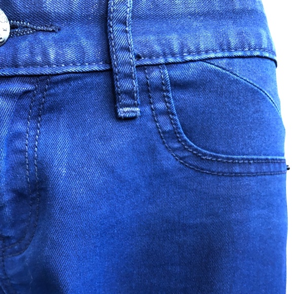 EXPRESS - Picture 2 of 4